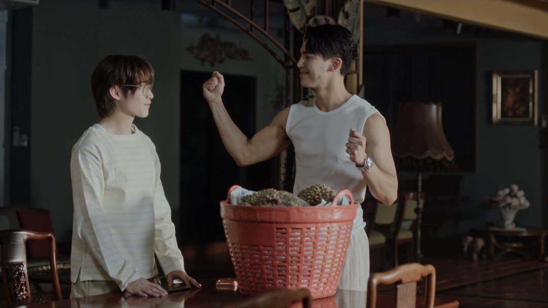 YourThirdSeries's tweet photo. แค่น้องแจมบอกอยาก คุณสามก็เสิร์ฟทุเรียนแบบยกสวน 🤩

YOUR THIRD SERIES EP11

#ที่สามของเธอEP11 https://t.co/862rETyC00
