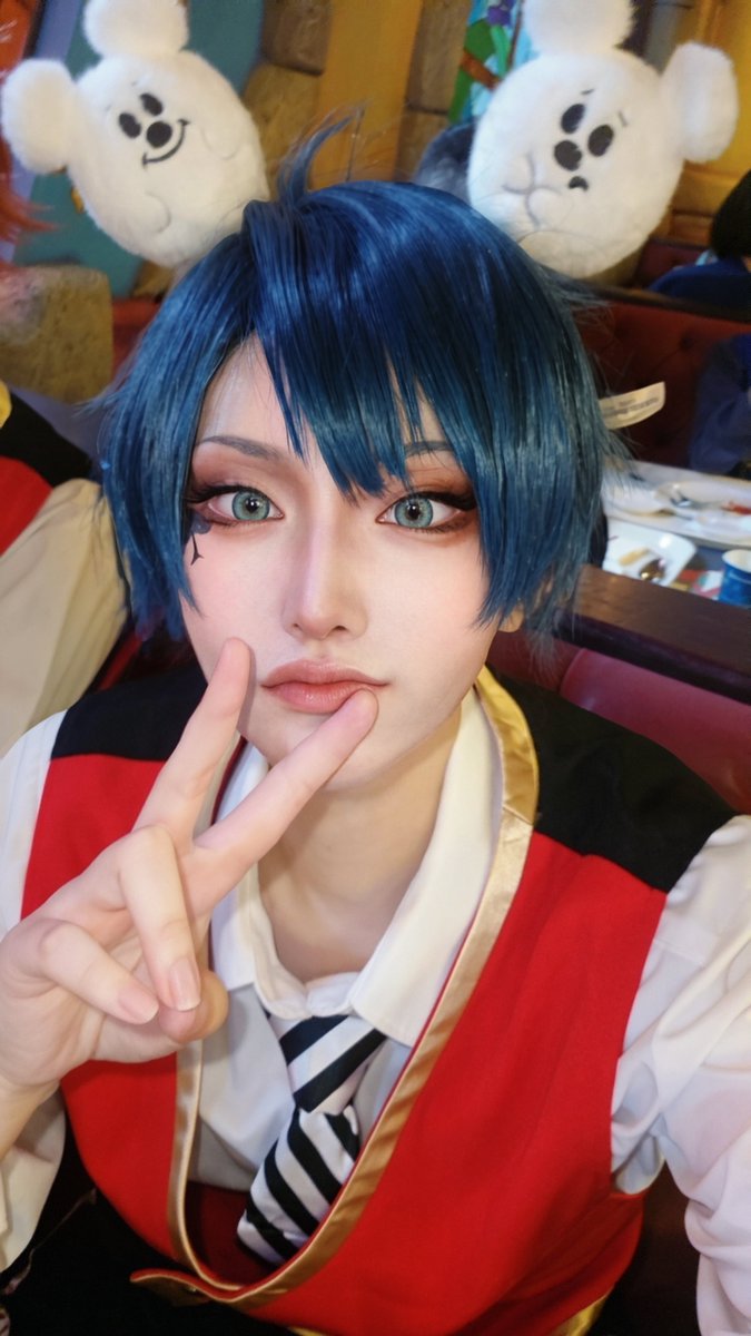 paya_paya_cos's tweet photo. 改めて前半から楽しすぎて😭三人もやらせてもらえたの超感謝すぎる😭😭😭一緒に行ってくれた皆ありがとうねホントに🥹

#Dハロ仮装2026
#Dハロツイステ https://t.co/Y7ceejmTCD