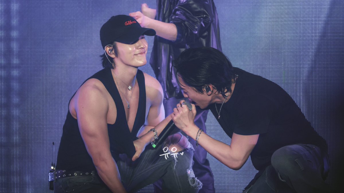 yooyoo_ws's tweet photo. 261004 KPOP PRIME

@AllRiseSilver @donghae861015 

#슈퍼주니어 #슈주 #SUJU
#SUPERJUNIOR #SuperJuniorDnE 
#EUNHYUK #이혁재 #은혁 #ウニョク
#DONGHAE #이동해 #동해 #ドンヘ
#LEEHYUKJAE #LEEDONGHAE https://t.co/JNZFtmKsD5