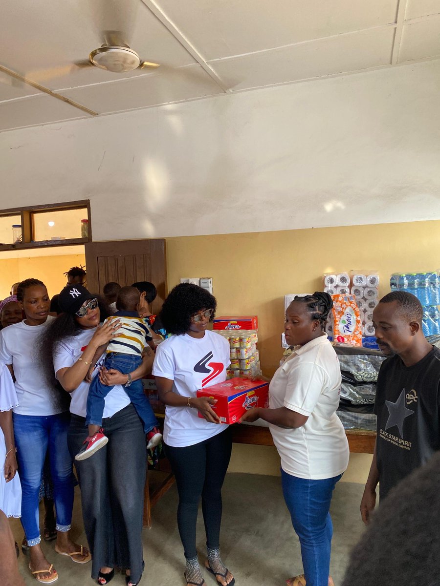 RayAnkrah0's tweet photo. After making history in Ho, love leads the way! ❤️

After their husband Shatta Wale made history with the massive #ShattaFestHo, his beautiful queens, Queen Maali and Queen Shugar, have shown that the SM Family is not just about music, but about love and giving back.

The two Queens led the Shatta Foundation to visit an orphanage in Ho to donate food items, clothes and other essentials to the children, putting smiles on their faces.

This is what royalty does! When the King conquers, the Queens bless the land. Shatta Wale didn't just come to entertain Ho, he came to leave a mark and his family is continuing that legacy of love.

God bless Queen Maali and Queen Shugar for this kind gesture. The people of Volta will never forget this! 🙏🙌

This is why we say Shatta Wale is different. It's bigger than music, it's a movement of love!

#ShattaFestHo #ShattaWale #ShattaFoundation #QueenMaali #QueenShugar #SM4LYF #GiveBack #Volta