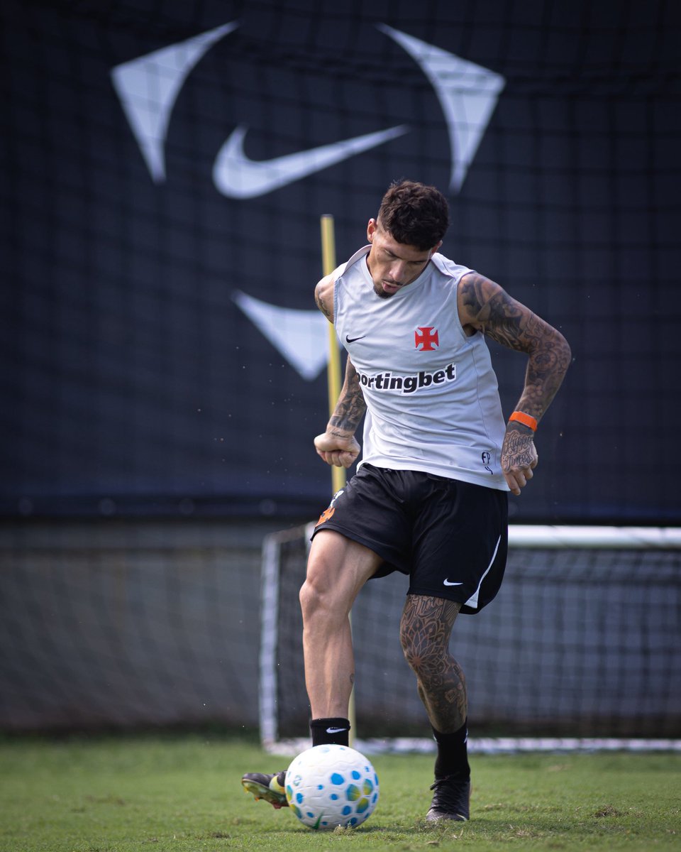 VascodaGama's tweet photo. Aproveitando os últimos dias da Data Fifa para seguir com as preparações! 🏋️💢

Treino de hoje concluído! ✔️

📸: Matheus Lima | #VascoDaGama https://t.co/5XKs6q9B9Z