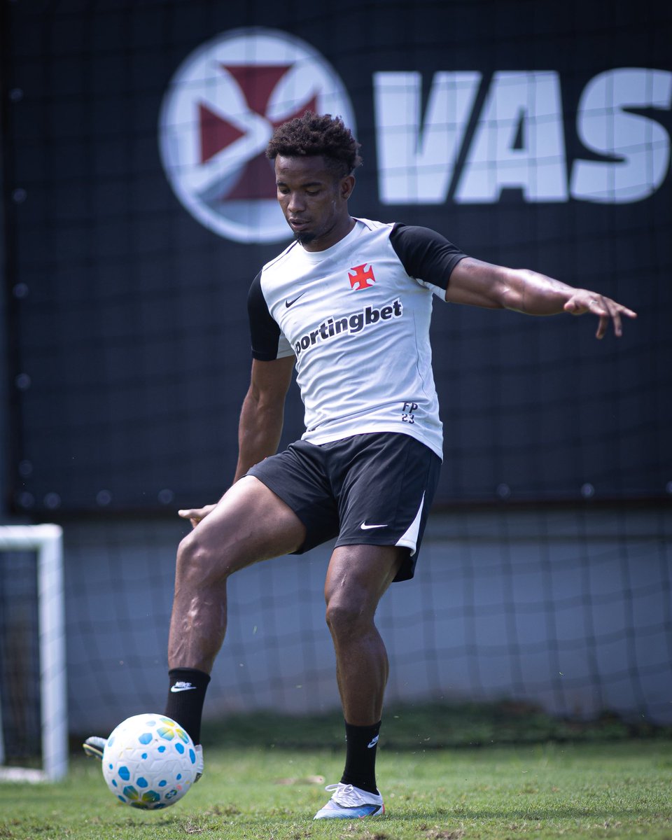 VascodaGama's tweet photo. Aproveitando os últimos dias da Data Fifa para seguir com as preparações! 🏋️💢

Treino de hoje concluído! ✔️

📸: Matheus Lima | #VascoDaGama https://t.co/5XKs6q9B9Z