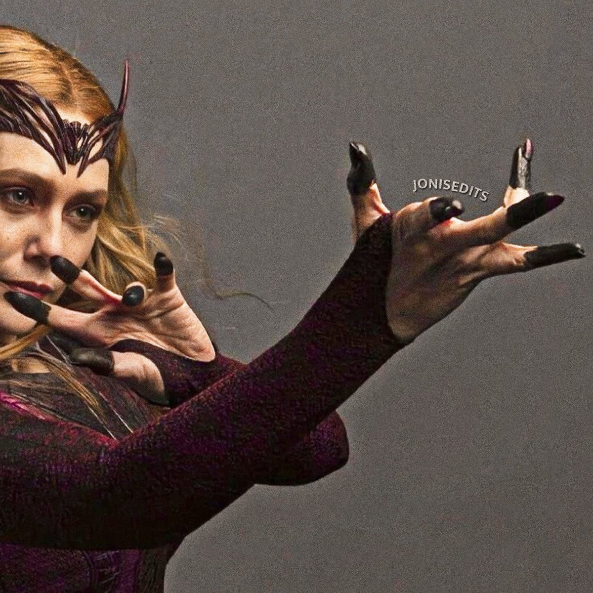 Jonisedits's tweet photo. HER HANDS #ScarletWitch https://t.co/AhZA5uHWXg