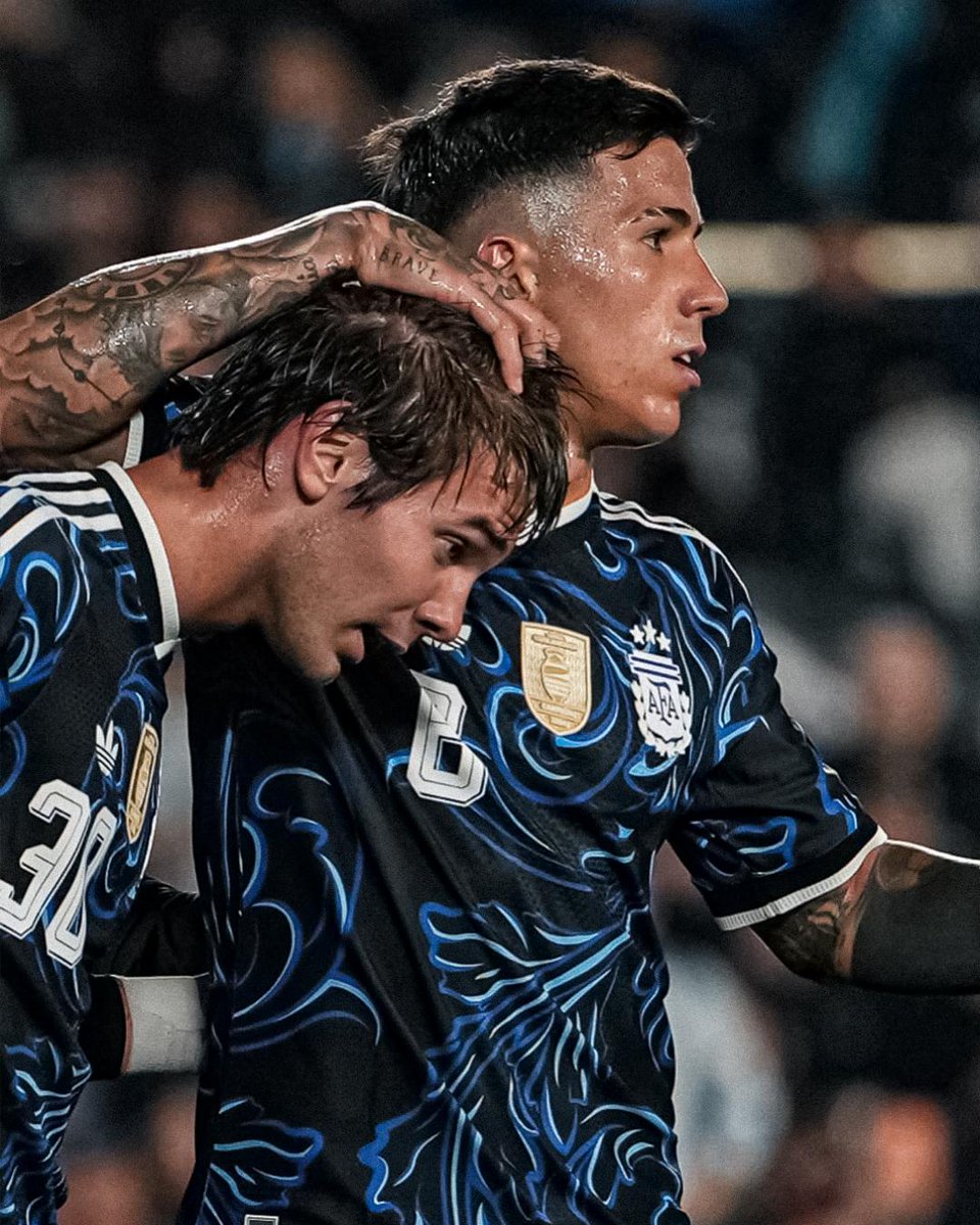RiverLPM's tweet photo. 𝗔𝗗𝗡 𝟭𝟬𝟬% 𝗥𝗜𝗩𝗘𝗥 🤍❤️🤍 https://t.co/LanmBzcCEj