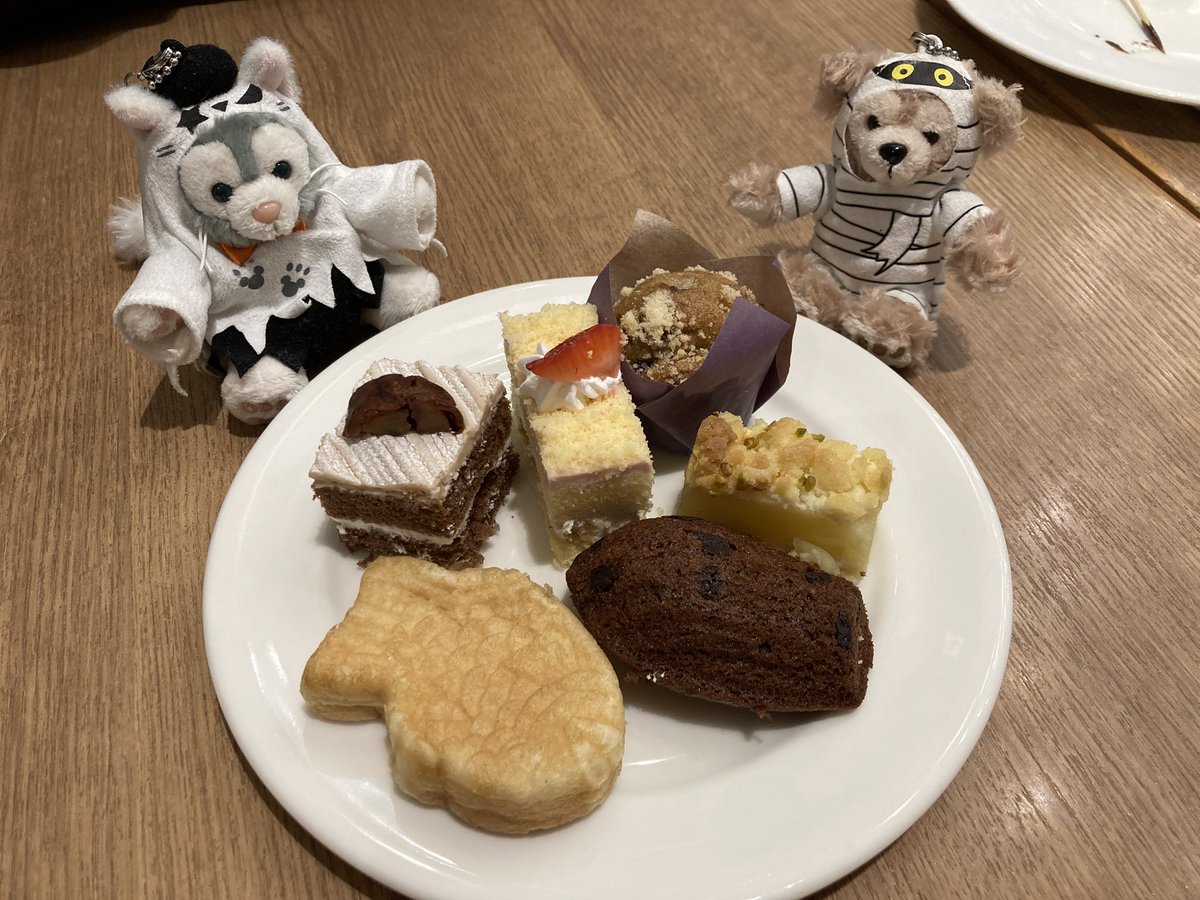 kyco3wz's tweet photo. おさくのお誕生日パーティー🎂🎉
美味しいものたくさん食べまくってケーキも食べて幸せだった🐈🐓💛
おさくにハッピーたくさんこーい✨🫶🏻 https://t.co/XTVlzsnPj1