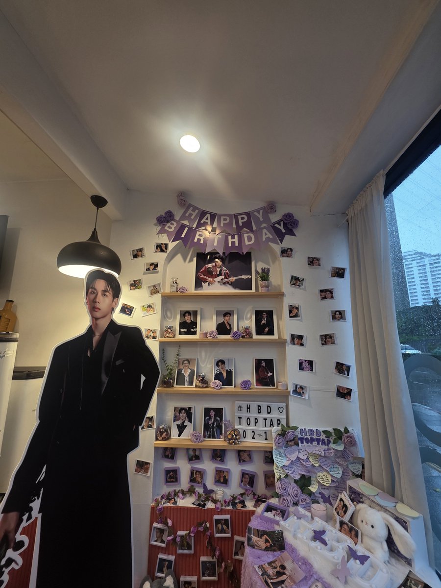 kaeSaturn's tweet photo. ร้านที่2ได้เจอชาววิที่น่ารัก (ขอบคุณแก๊งผู้จัดที่จำกันได้งับ) แถมได้รูปกลับบ้านมาอีกด้วย ใจดีฝุดๆ 🥹💜🩵🍬
#Happy23rdTOPTAPxEPSBAR #happyTOPTAPday2026
#Vitomin https://t.co/J2Y6FG0jAi