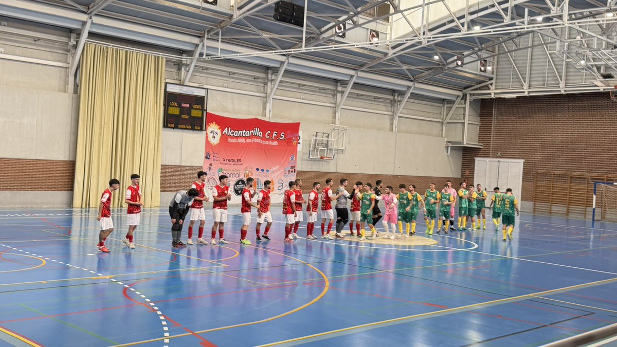 lucianohf_6's tweet photo. Partidazo de fútbol Sala de categoría 1 autonómica  entre dos grandes Alcantarilla CFS vs CD MAZARRÓN FS Pabellón lleno y espectáculo de jugadores jóvenes 👏🏼👏🏼👏🏼💪🏼⚽️🥅🇪🇸🇪🇸🇪🇸 @ffrm_es 
Los@rockeros nunca mueren 💃💃💃💪🏼 https://t.co/ySmcFKDMgb