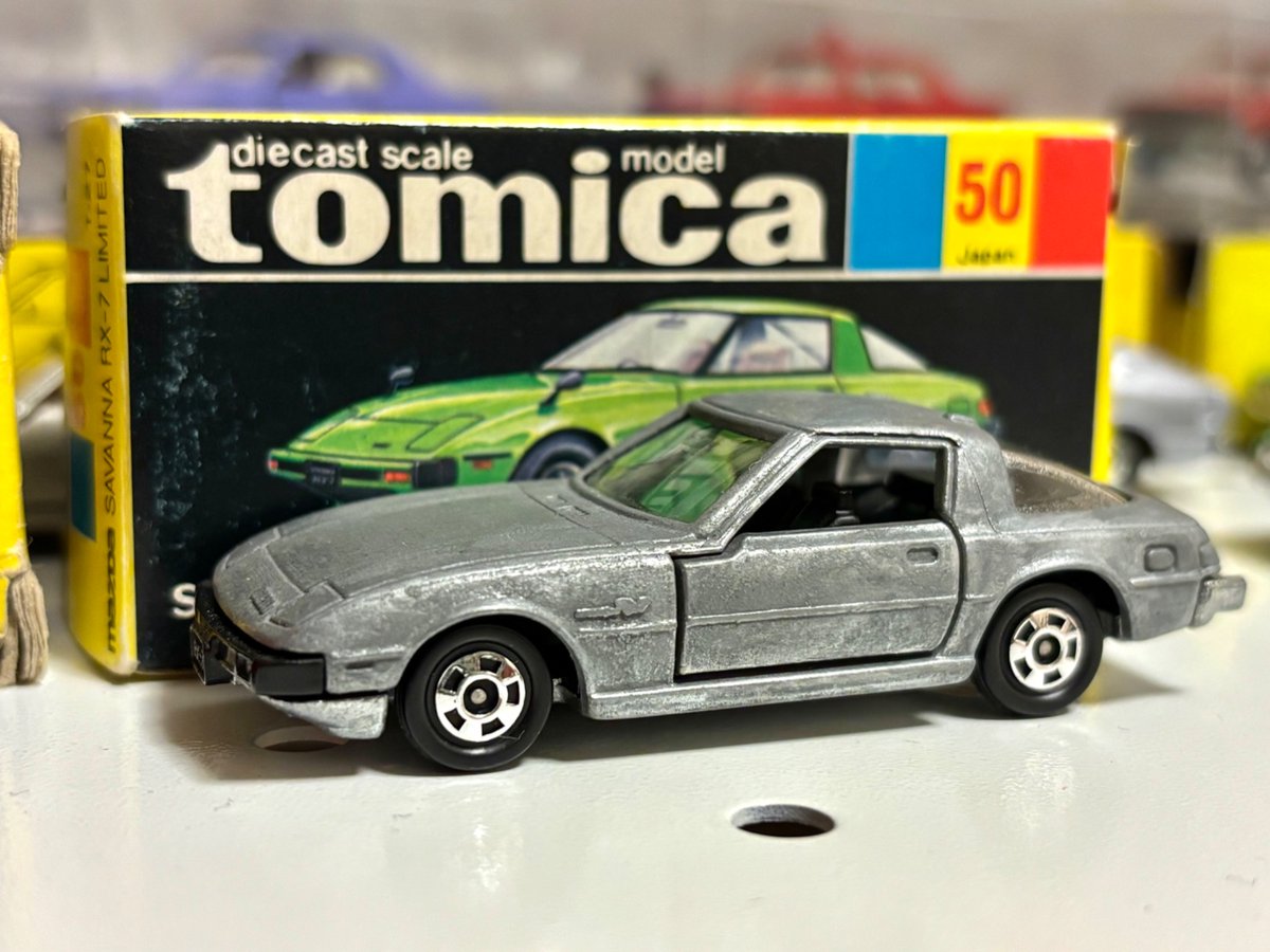 tomyunder1000's tweet photo. 日野  消防自動車
29-1-6

マツダ  サバンナ  RX-7  リミテッド
50-3-？（無塗装・未カシメ）

日産  セドリック  空港タクシー
47-3-1（3枚目）　
47-3-2（4枚目）

黒箱トミカ215台 https://t.co/leQmx6s2wX