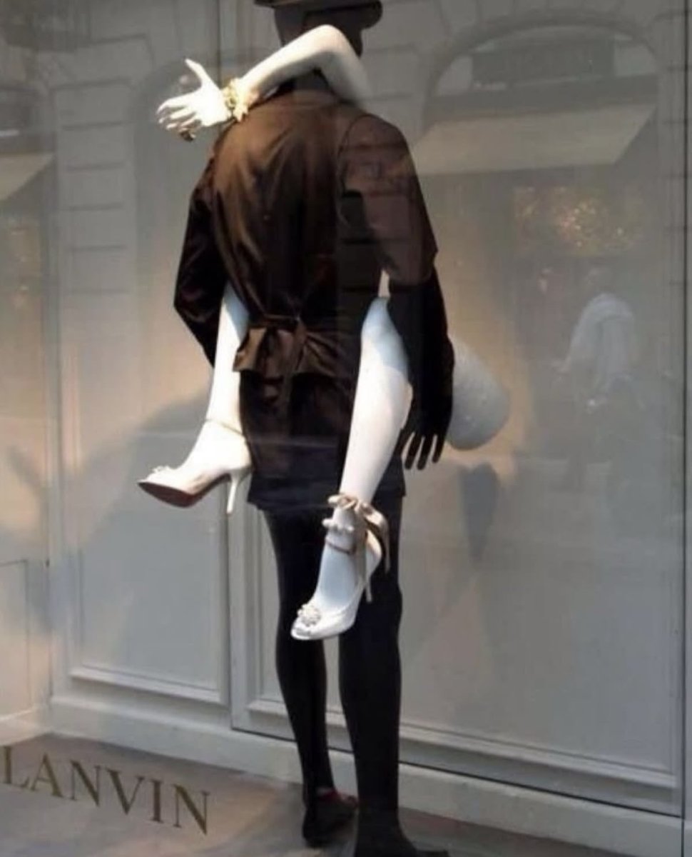 veivetchica's tweet photo. lanvin window displays, from the late 2000s and early 2010s… bring back fun visual merchandising! https://t.co/i8yRZpxZyu