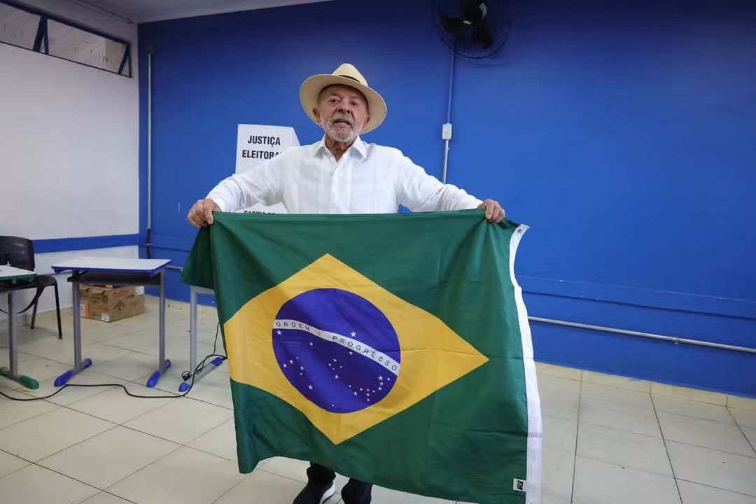 riojavip_'s tweet photo. @LulaOficial EMITIÓ SU VOTO 🗳 https://t.co/DNWprapnNQ