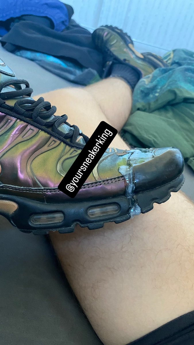 yoursneakerking's tweet photo. Zliżesz śmieciu?
💦💦 https://t.co/9BayCPLMXg