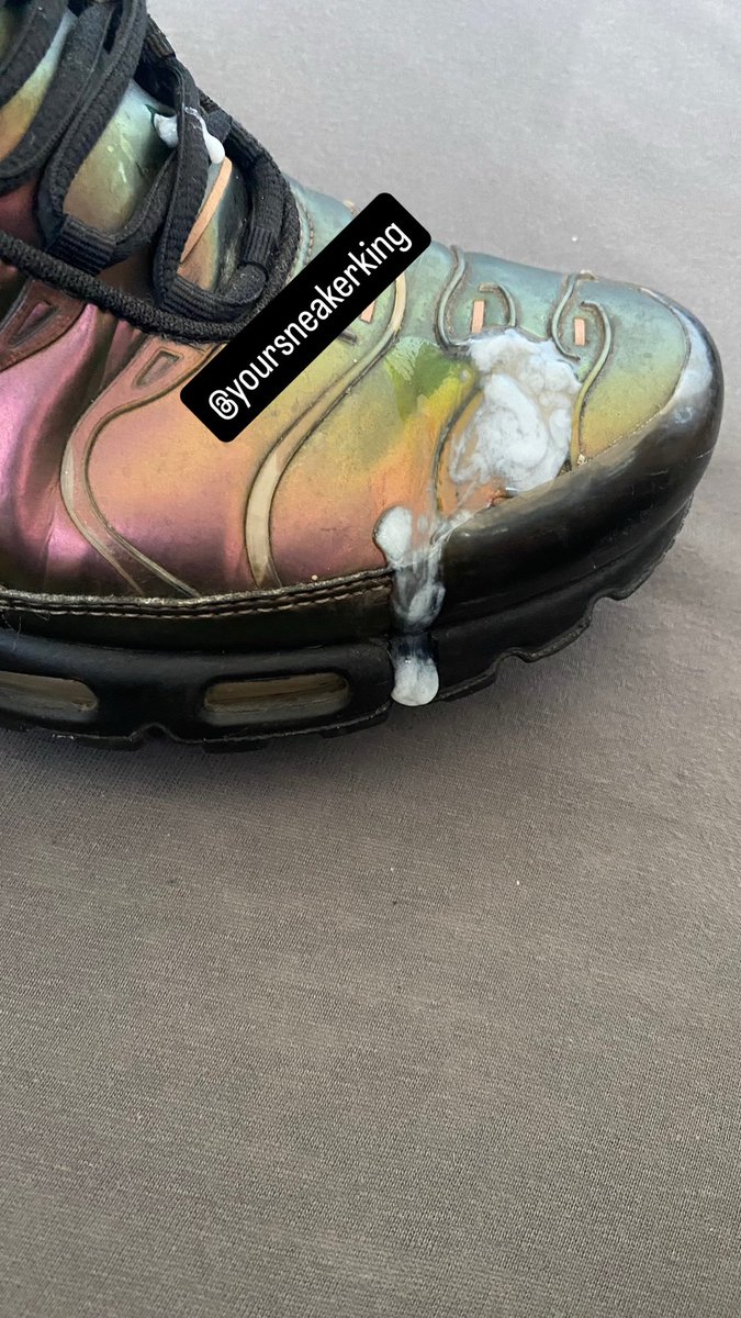 yoursneakerking's tweet photo. Zliżesz śmieciu?
💦💦 https://t.co/9BayCPLMXg