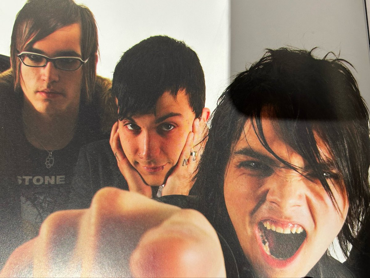 cherubrard's tweet photo. Flipping through an mcr mag at Barnes and nobles and this picture is frying me. Frank knew he was cute as hell https://t.co/Gdjv8H5rNw