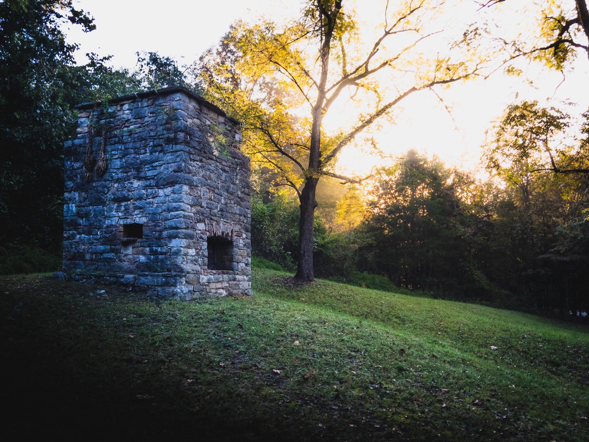 danielw's tweet photo. The Smelter at Rush
Rush Historic District in Arkansas.
📍 Arkansas · iPhone 6s Plus
📷 Captured October 6, 2016

#landscapephotography #arkansas https://t.co/VVUKQ2bHgK