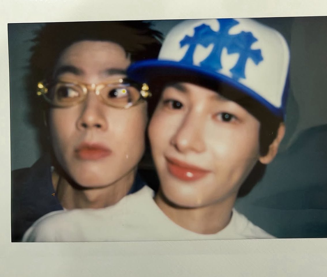 jumpapol's tweet photo. WHAT THE FUCKITY FUCK IS ACTUALLY GOING ON OFFGUN https://t.co/TXwY76eE8Z