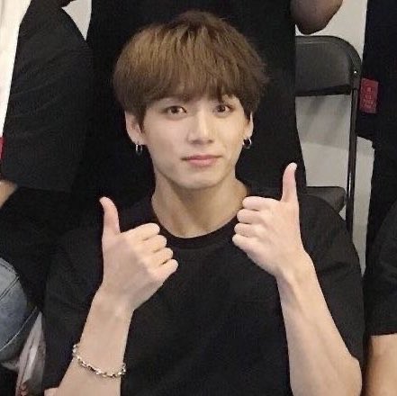 miffyzkoo's tweet photo. light brown haired jungkook was SUCH a moment https://t.co/7BP5Nk2xWl