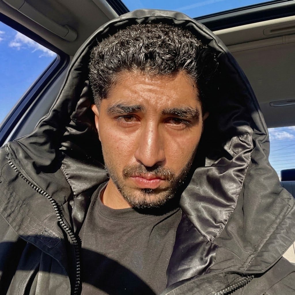 mmdgolden's tweet photo. سلفی ببینم ازتون. https://t.co/ylqsYuulH8