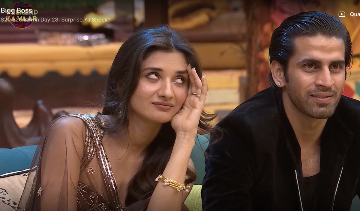beingrachit_'s tweet photo. kanika's expression when qazi is singing 'afghan jalebi' as asked by guests. hadd hee hai bhaisaab 🙏
#BiggBoss20 https://t.co/rhgqDZBF2H