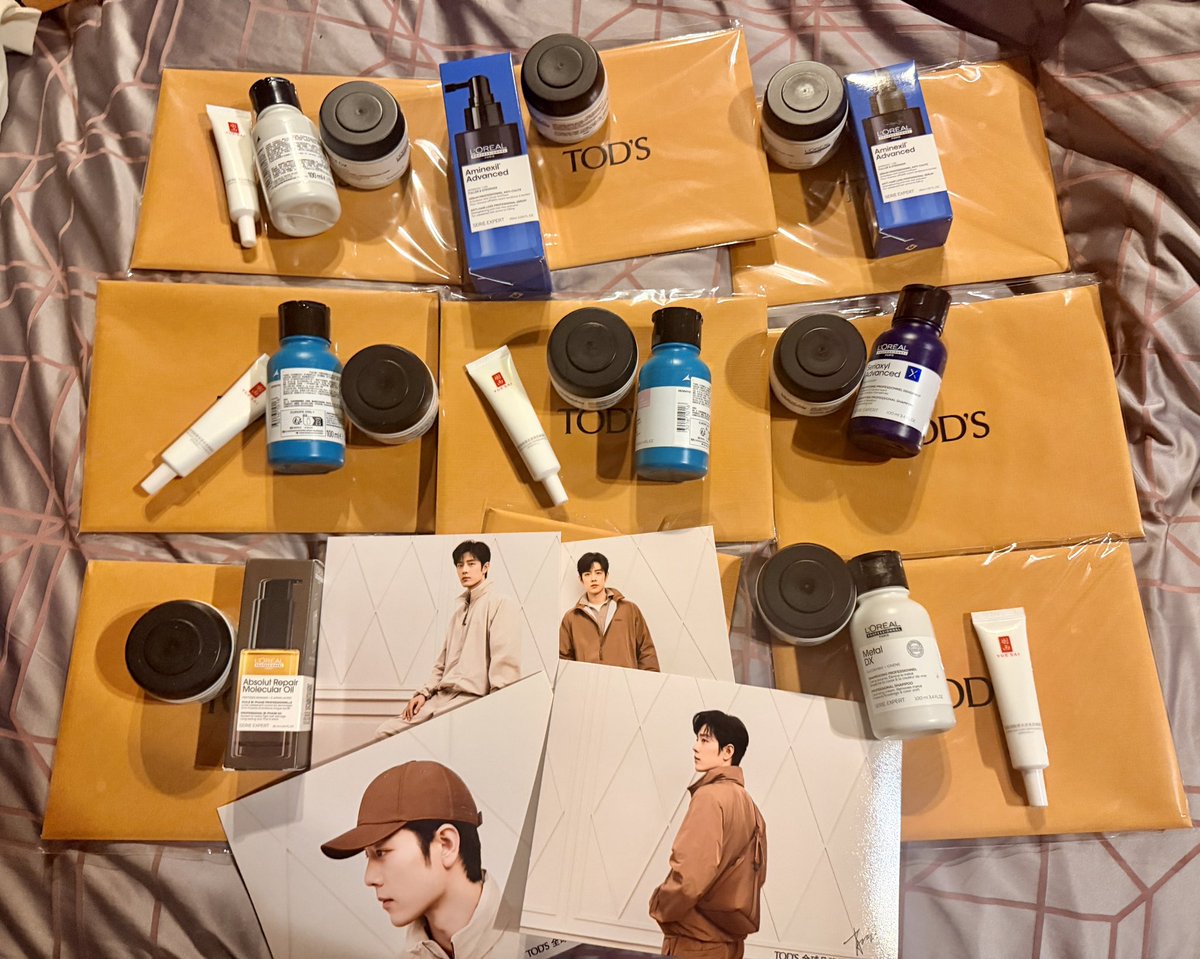 Aorjang's tweet photo. แจกค่า เซตโปสการ์ดหล่อๆ พี่จ้านจาก Tod’s 8 เซต พร้อมผลิตภัณฑ์เติมสวยจากพี่มากมายตามรูป 😆❤️

🥳 กติกา: รีโพส &amp; แปะรูปพี่สุดหล่อ พร้อมอวยพรเล็กน้อย และติดแทก

XIAO ZHAN 35PECIAL BDAY #XiaoZhan35RoyalCelebration #Happy35thBirthdayXiaoZhan 

ประกาศ 7/10 เย็นๆ 
#AorGiveaway https://t.co/mos5K66NqM