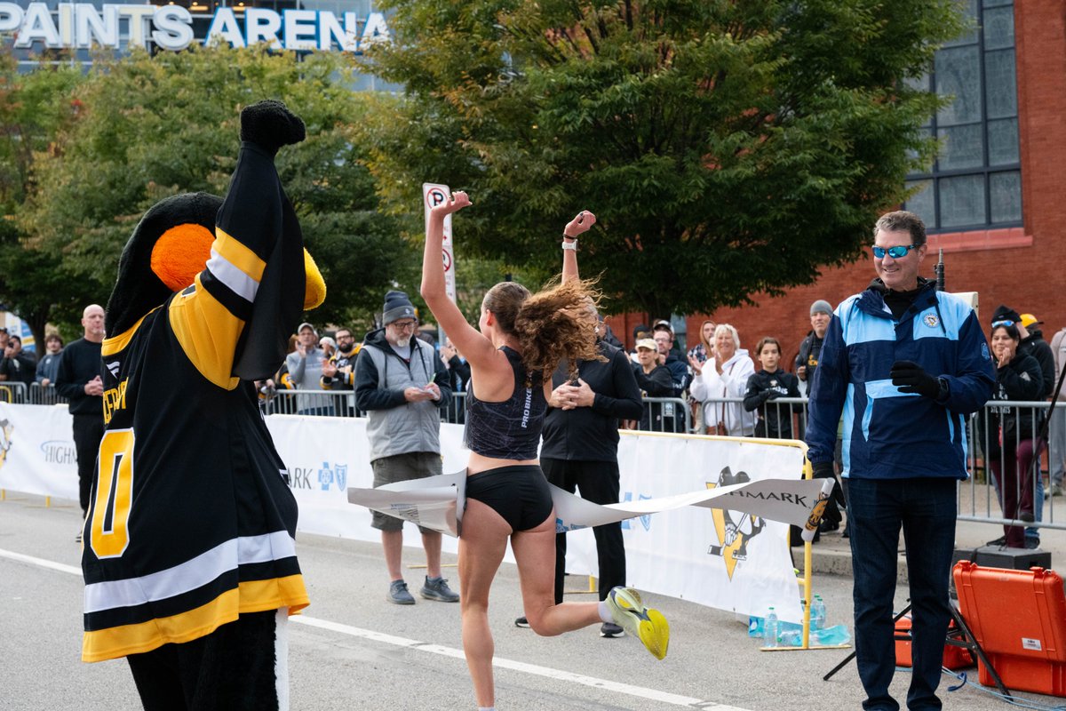 MarioLemieuxFdn's tweet photo. A HUGE thank you to everyone who made the SOLD OUT @penguins 6.6K a success! 💛 Sponsors, donors, participants, volunteers &amp; supporters-thank you! Every registration &amp; donation helps us &amp; the @pensfoundation make a difference. @Highmark_BCBS @Clearview_FCU @PiattSIR @pghdowntown https://t.co/5elROixM56
