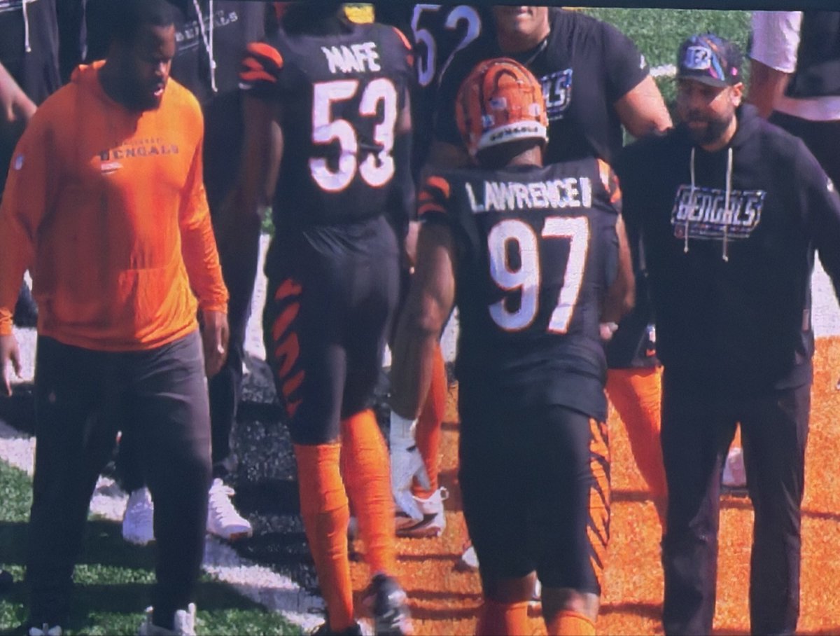 jendalton12's tweet photo. Ready to see Sexy Dexy go to work! #whodey #bengals https://t.co/pspZ8IODqv