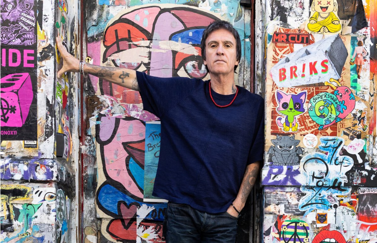 The_Upcoming's tweet photo. #music We listened to Johnny Marr's new album The Age of Everything: Marr’s vocals have never sounded better ★★★★★ @Johnny_Marr https://t.co/qAyBvtBFvR