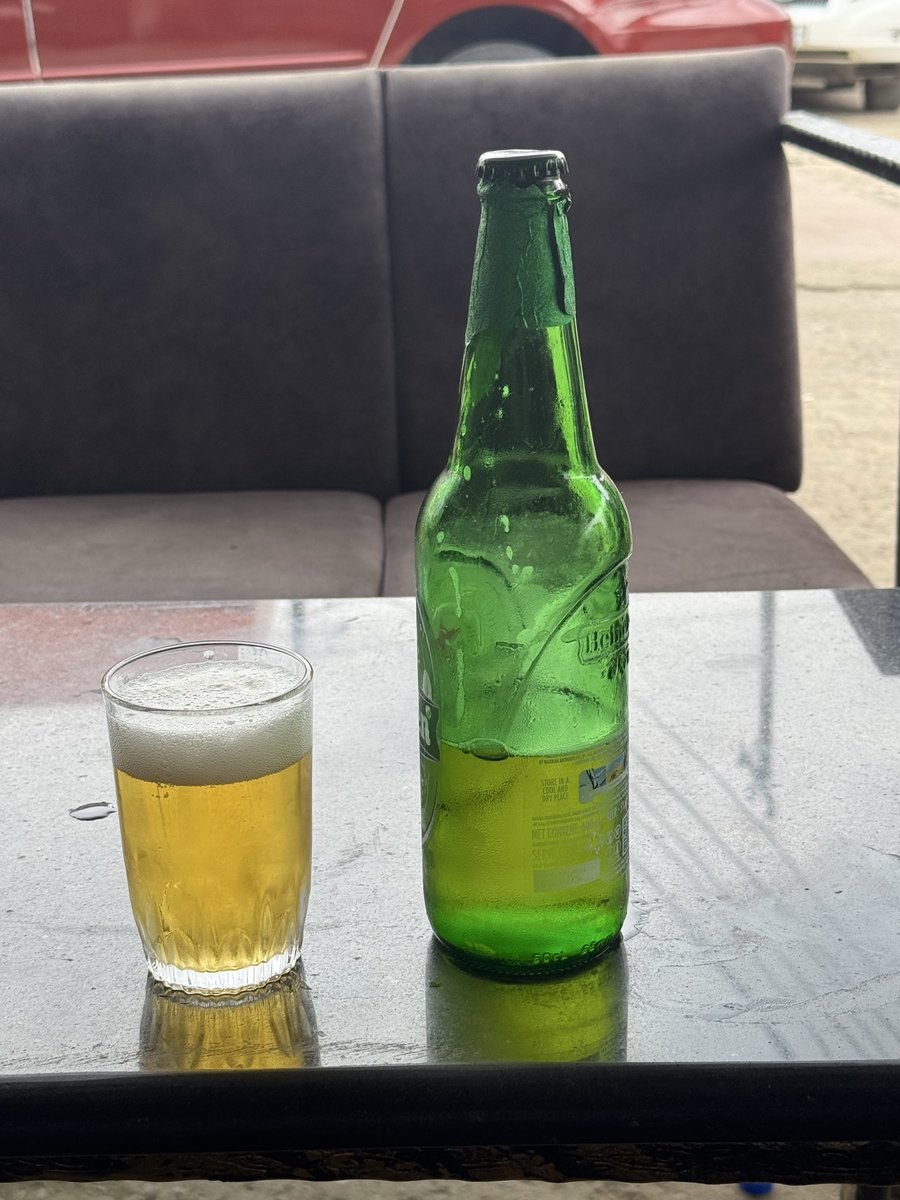 wvd99's tweet photo. Cool Sunday with my Heineken beer 🍺 https://t.co/Gnobpk82Vk