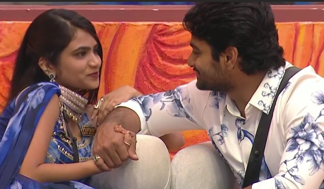 phantom242628's tweet photo. ee rotha batch kosam pranam petti game aadina sristhi ni eliminate kadhara 🤮
 #BiggBossTelugu10 https://t.co/7X1ZdPezag