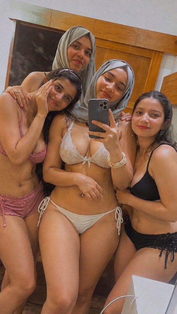 SarahKaran69's tweet photo. M Girls When Realise Their Hindu 🐂 's Huge Banana Is Going To Destroy Their Smelly Holes Till They Can't Walk... https://t.co/smTPVQIck0