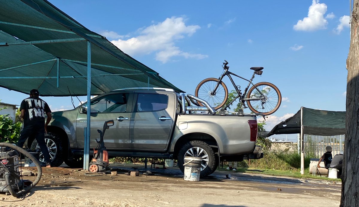 uMthigo_'s tweet photo. Clean and ready for a new week 🛻🚲🧼 https://t.co/VRdXRn8UWx