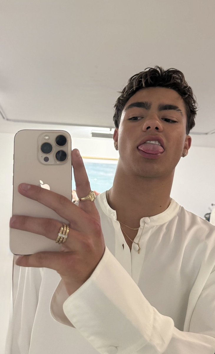 Michael10378373's tweet photo. 🥵🥵🥵 https://t.co/4IDsuyZtyA