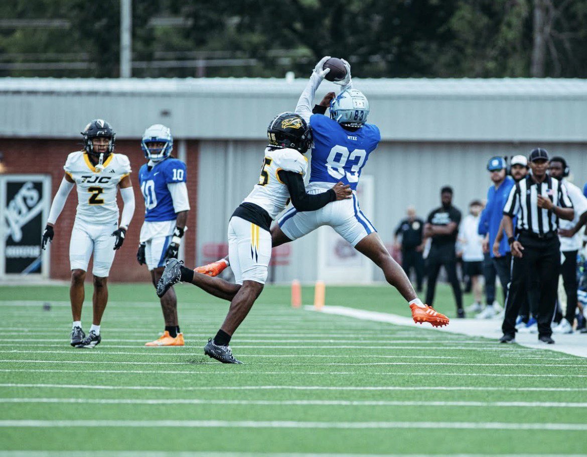 bradford_ryland's tweet photo. Tough loss but back to work 
6ft 210 wr/rb @Coach_NateJones @CoachLeno_UTM @DrewCasa_ @CoachJacobsonTJ @CoachDomoYoung @Coach_B_Jones_ @CoachWilson_  @_CoachGregg @CoachAltman @Coach_Killough @CoachRegalado @Coach_Fishback @CutterLeftwich @CoachCollins46 @L_Armstrong3 https://t.co/j1ED9zHzp0