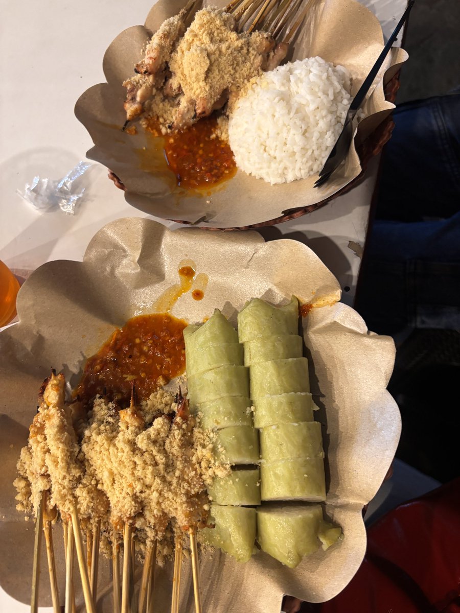 ladyapplejacks's tweet photo. taichan terenak di malangggg bestttt!!! https://t.co/coIlELYHP2