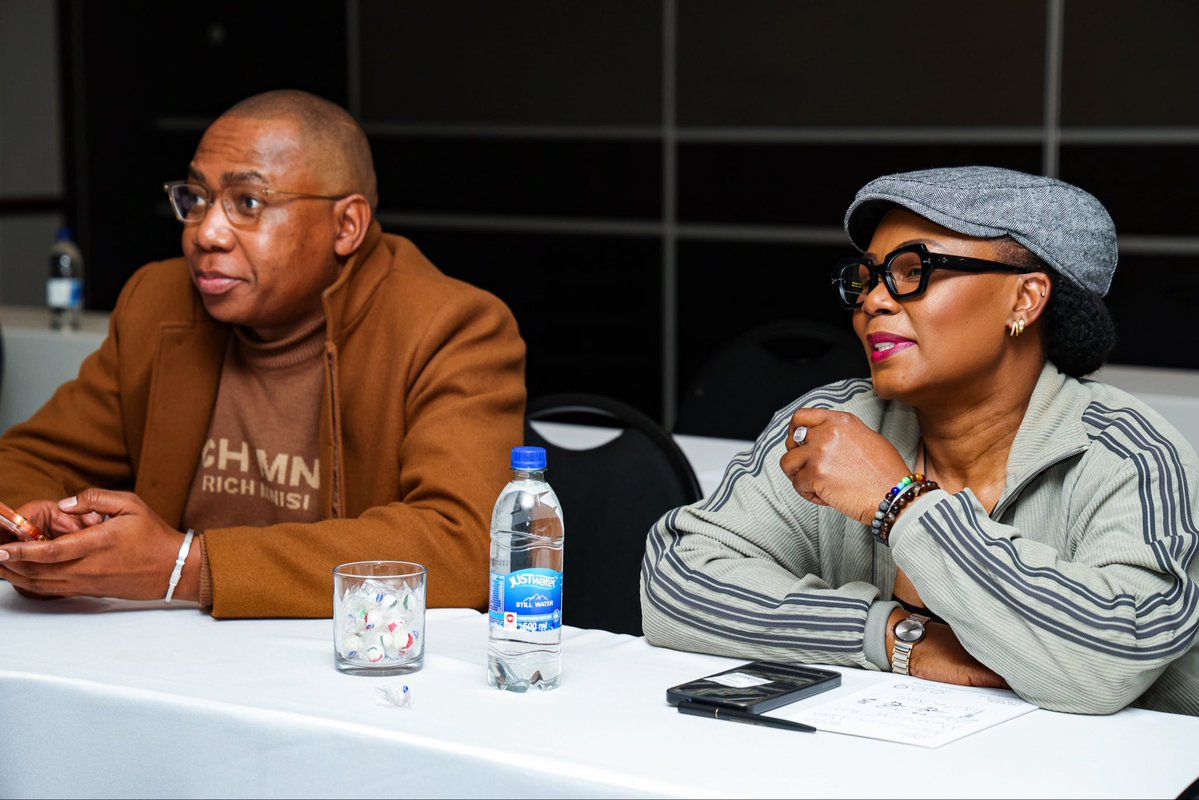 MbalulaFikile's tweet photo. Today the African National Congress National Working Committee sat to deliberate on the upcoming  local government elections campaign and other issues of national importance. 

#ANCatWORK https://t.co/iiApoZq1Nk