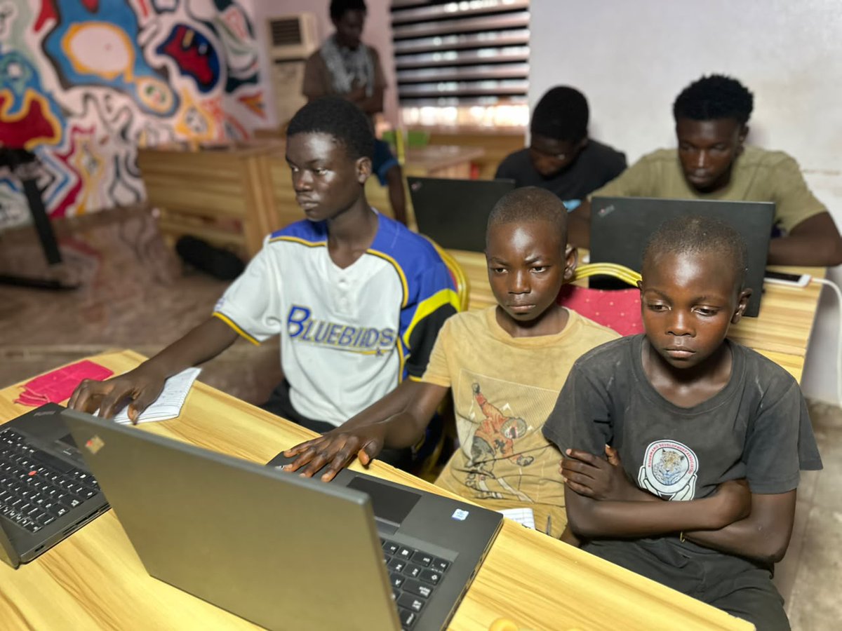 Moses1150908's tweet photo. A few months ago I was still figuring out what a variable was, but today I just finished  a Java boot camp program.  For me finishing this class it not gonna be my end but the BEGINNING! of the Journey!

#LangtangInnovationHub
#WeBuildSTEM
#STEMGarageAfrica
#JavaBootcamp https://t.co/gYBEcDp2dv
