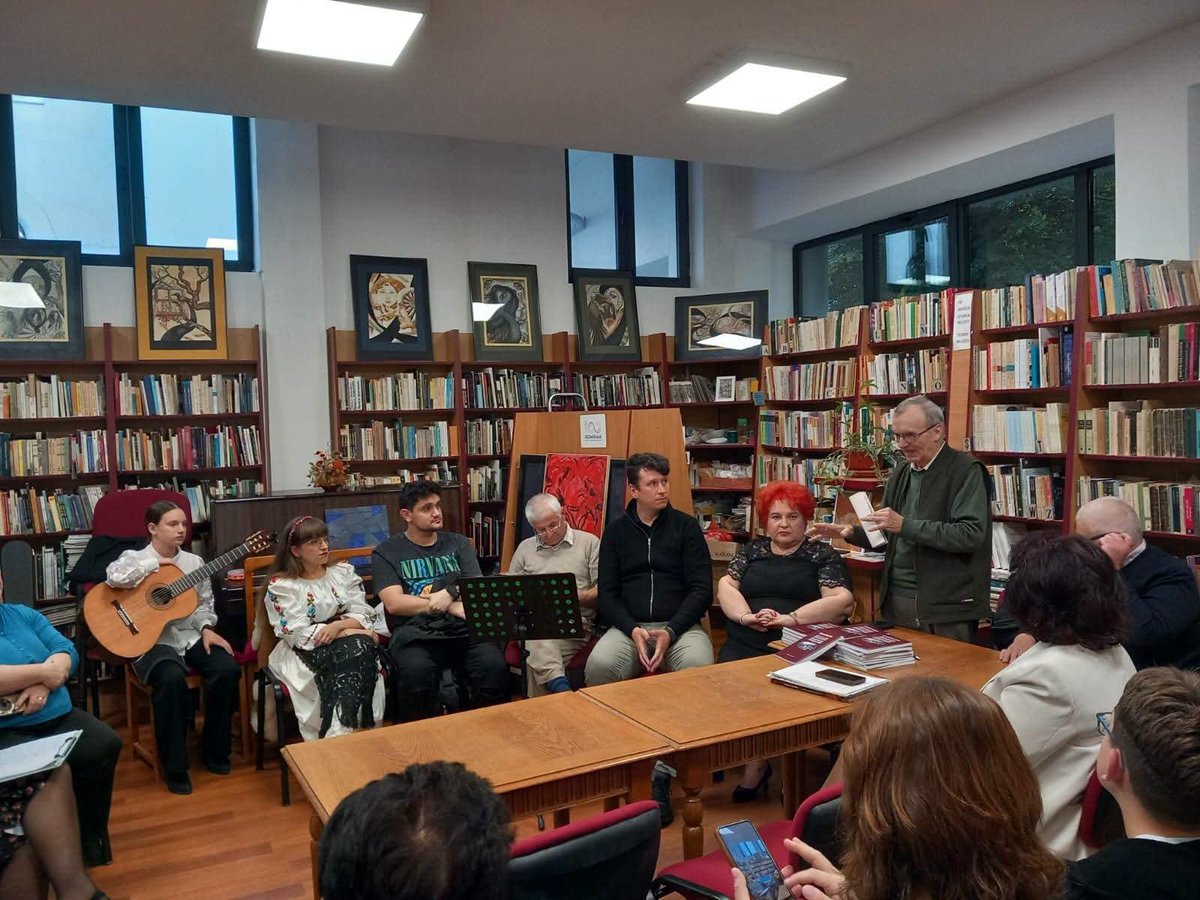 prof_andreigutu's tweet photo. Am avut bucuria de a participa, în 2 octombrie 2026, la lansarea volumului „Aspecte ale luptei românilor mureșeni premergătoare Unirii Transilvaniei cu România”, semnat de profesorul și istoricul Călin Dumitru Covrig. https://t.co/1kBJZUFwyS