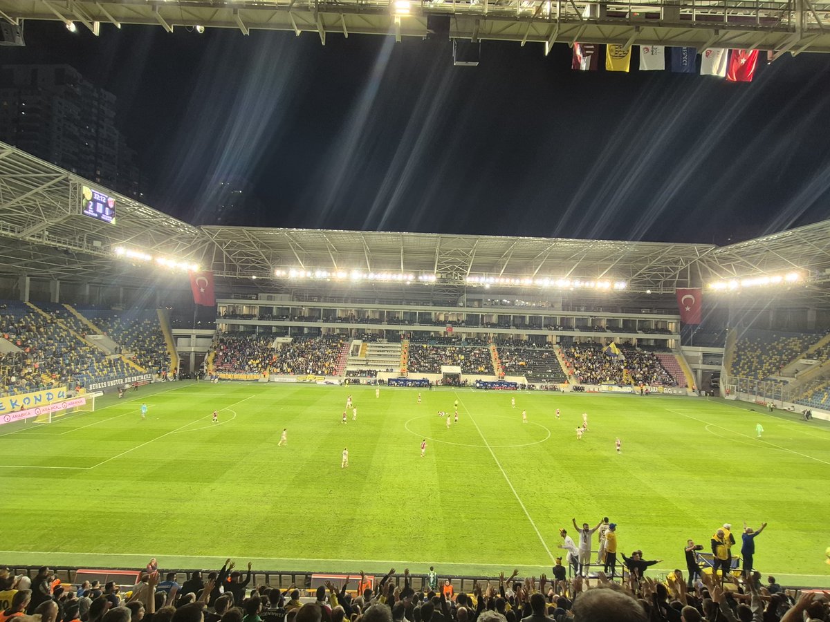 Rhotes11's tweet photo. Ankaragücü - İnegölspor https://t.co/hpXMzFDPh7