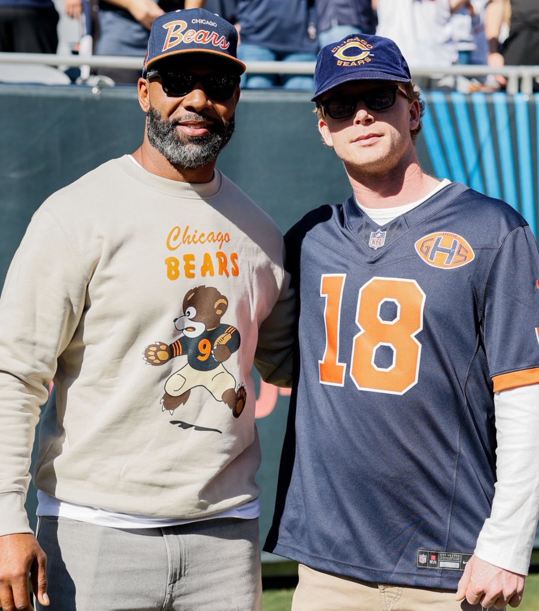 CubsZone's tweet photo. PCA &amp; Matt Forte 🐻

(📸: Bears) https://t.co/dfDwrCZMYs
