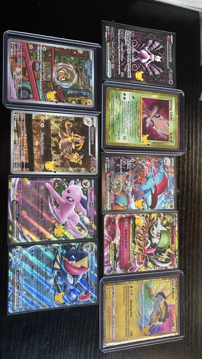 BlemingsTayler's tweet photo. @LordCharizard33 This is 27 packs! https://t.co/BxVfTP6tos