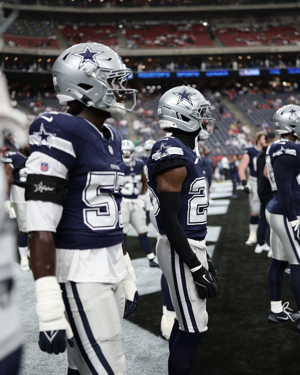 dallascowboys's tweet photo. ready to work 😤

#DALvsHOU | @bswhealth https://t.co/47slWyDHwy