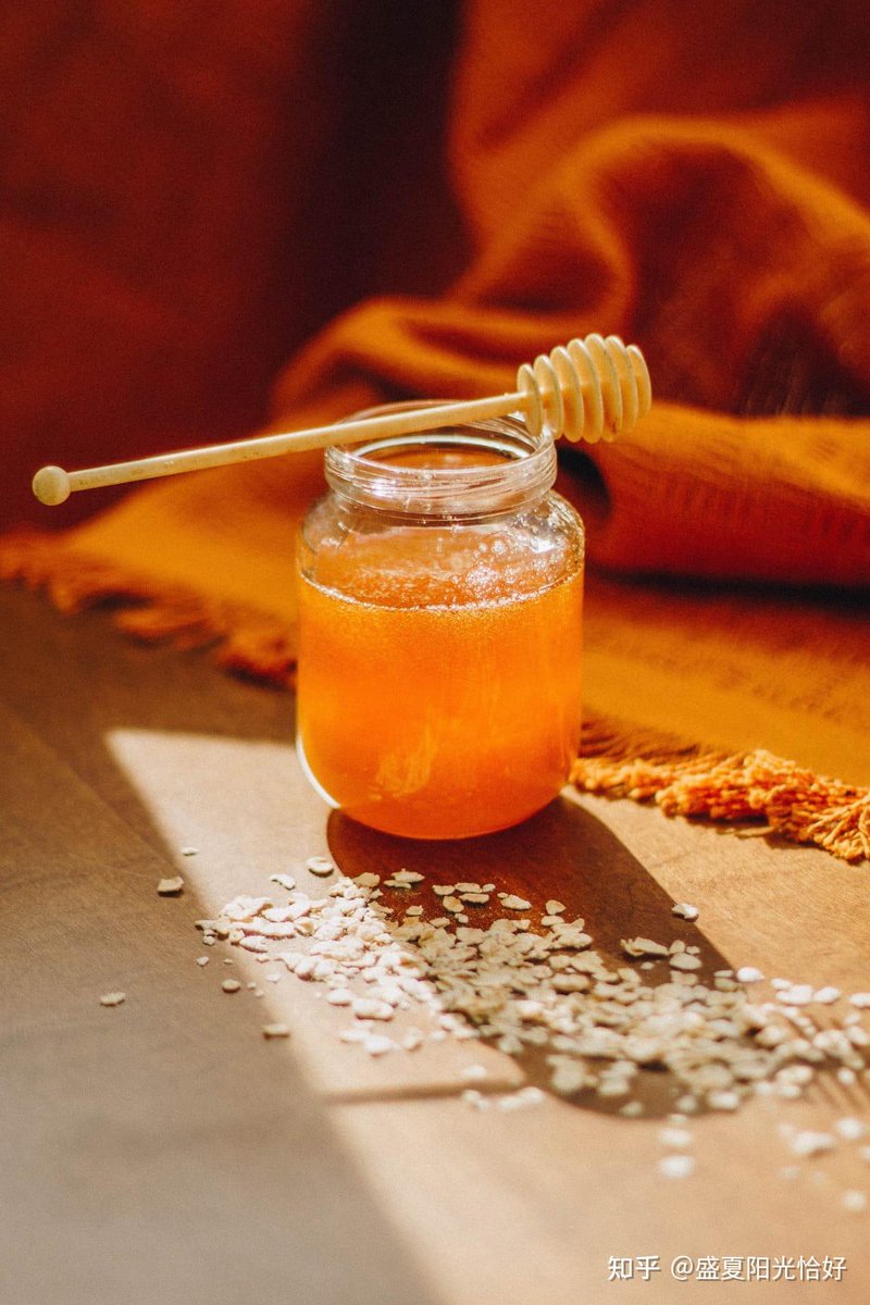 LiaReedmqgh's tweet photo. Para dormir bien y cuidar tu salud: bebe un vaso de agua tibia con miel antes de acostarte. Tu cuerpo te lo agradecerá! https://t.co/ntxSO2KVah