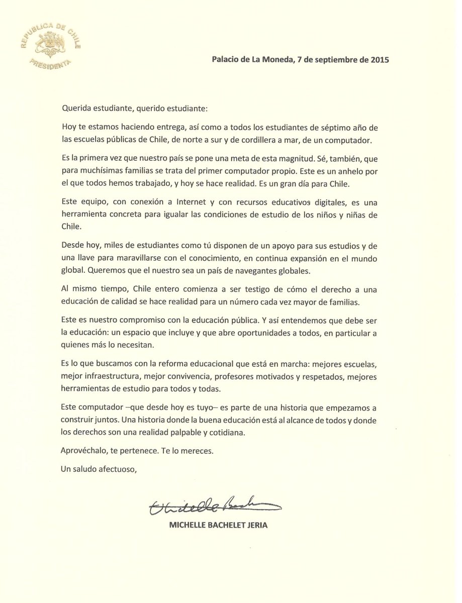 cronopioaustral's tweet photo. Cuando el programa “yo elijo mi PC” pasó de ser para los niños con mejores notas a ser un programa para todos los niños de séptimo básico, esta fue la carta que acompañó la primera entrega universal.
Una de las coordinadoras del programa encontró estos tesoros. ♥️ https://t.co/hU824aKaH9