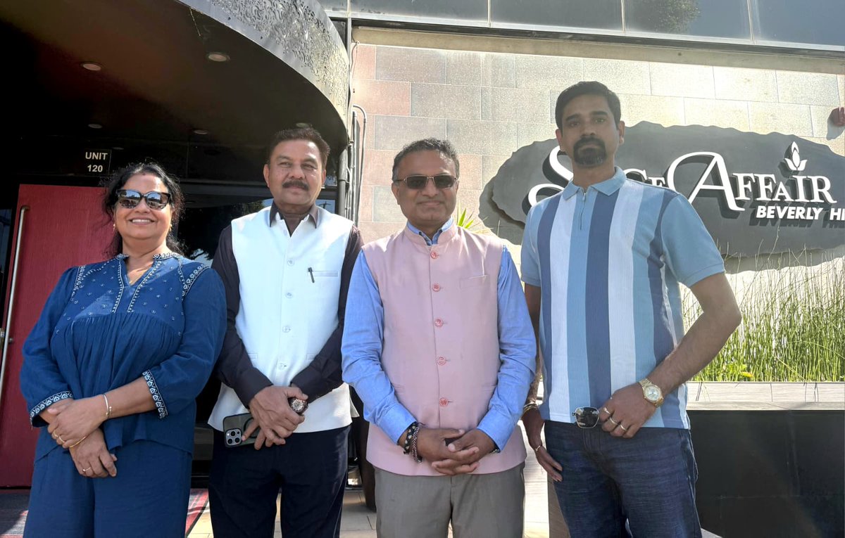 CGILosAngeles's tweet photo. CG @drkjsrini welcomed and met Shri Ranjeet Kumar Dass, Hon’ble Speaker of the Assam Legislative Assembly, in #LosAngeles.

@MEAIndia @IndianEmbassyUS @IndianDiplomacy @RanjeetkrDass @AssamAssembly @CMOfficeAssam @himantabiswa @diprassam @mygovassam @PIB_Guwahati @mpa_india @PIB_India

#Assam #IndiaUS #IndianDiaspora #LosAngeles #PeopleToPeopleTies