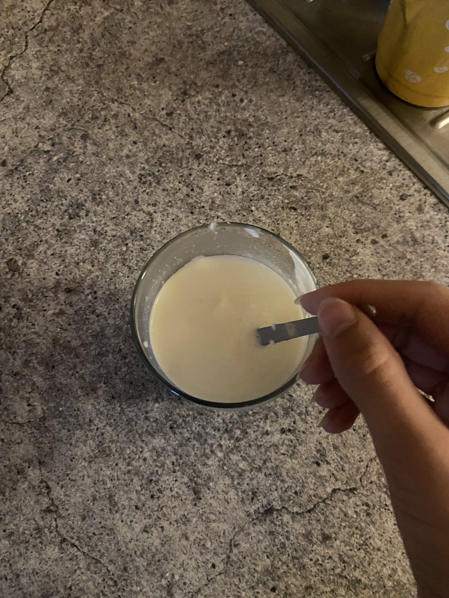 leililatern's tweet photo. Sipping on my heavy cream and honey enhanced raw milk like it's the most luxurious delicacy in the world (it is) and having a very sleepy day and thinking about making lavender or rose infused milk https://t.co/LjeIqEOXH7