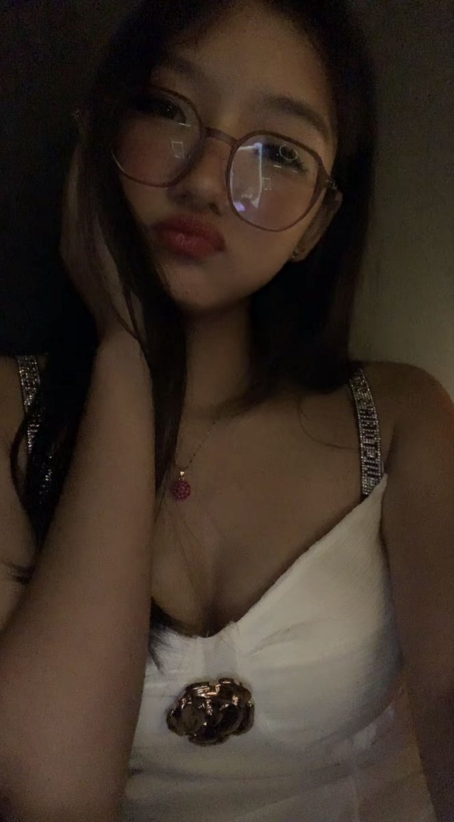 Dvis631324Dvis's tweet photo. Who can trib her plz dm https://t.co/l16s3ZsI1r