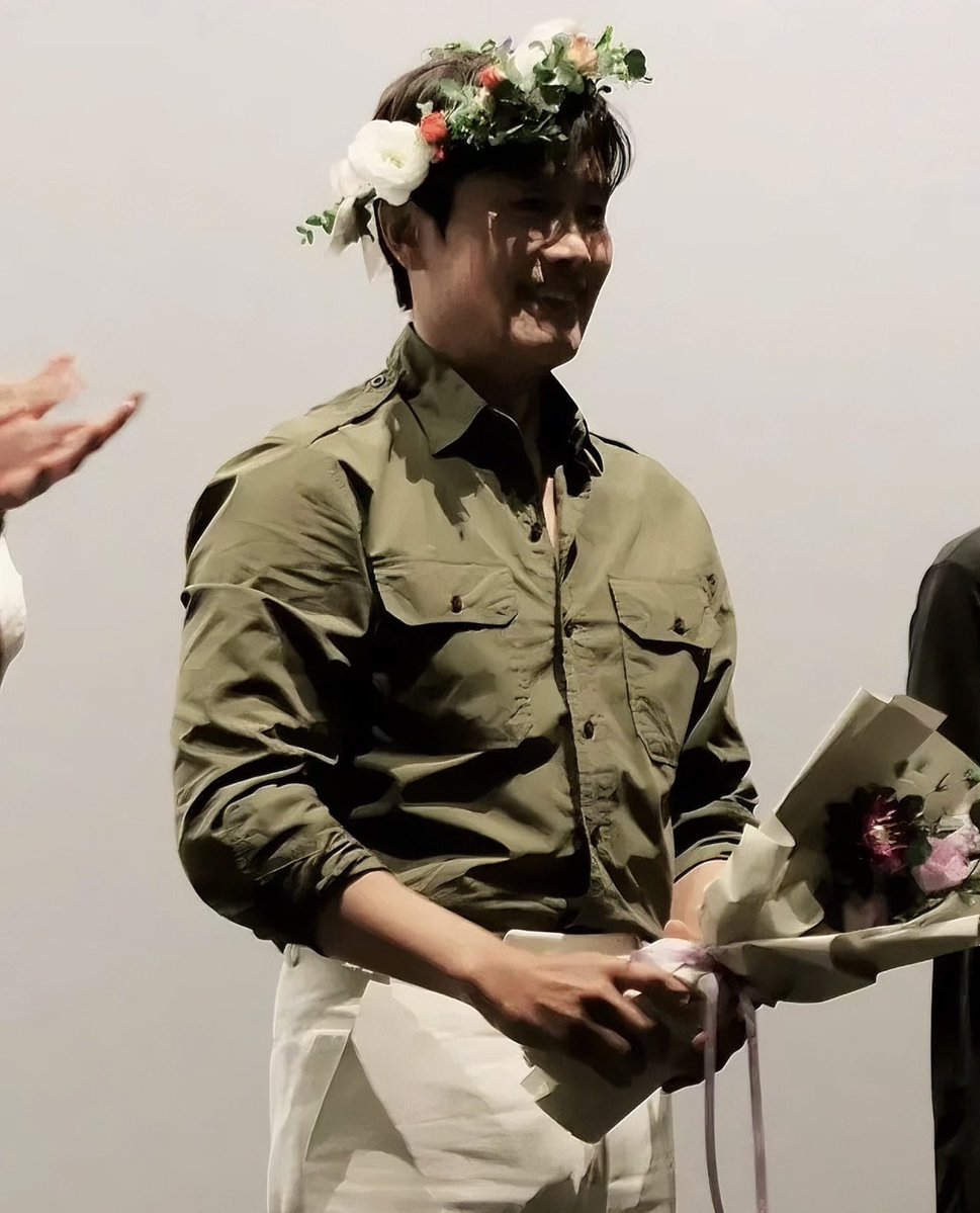 lbhkivee's tweet photo. happy (late) national bf day to boyf lbh <3 💐 https://t.co/R9BmGG0t2r