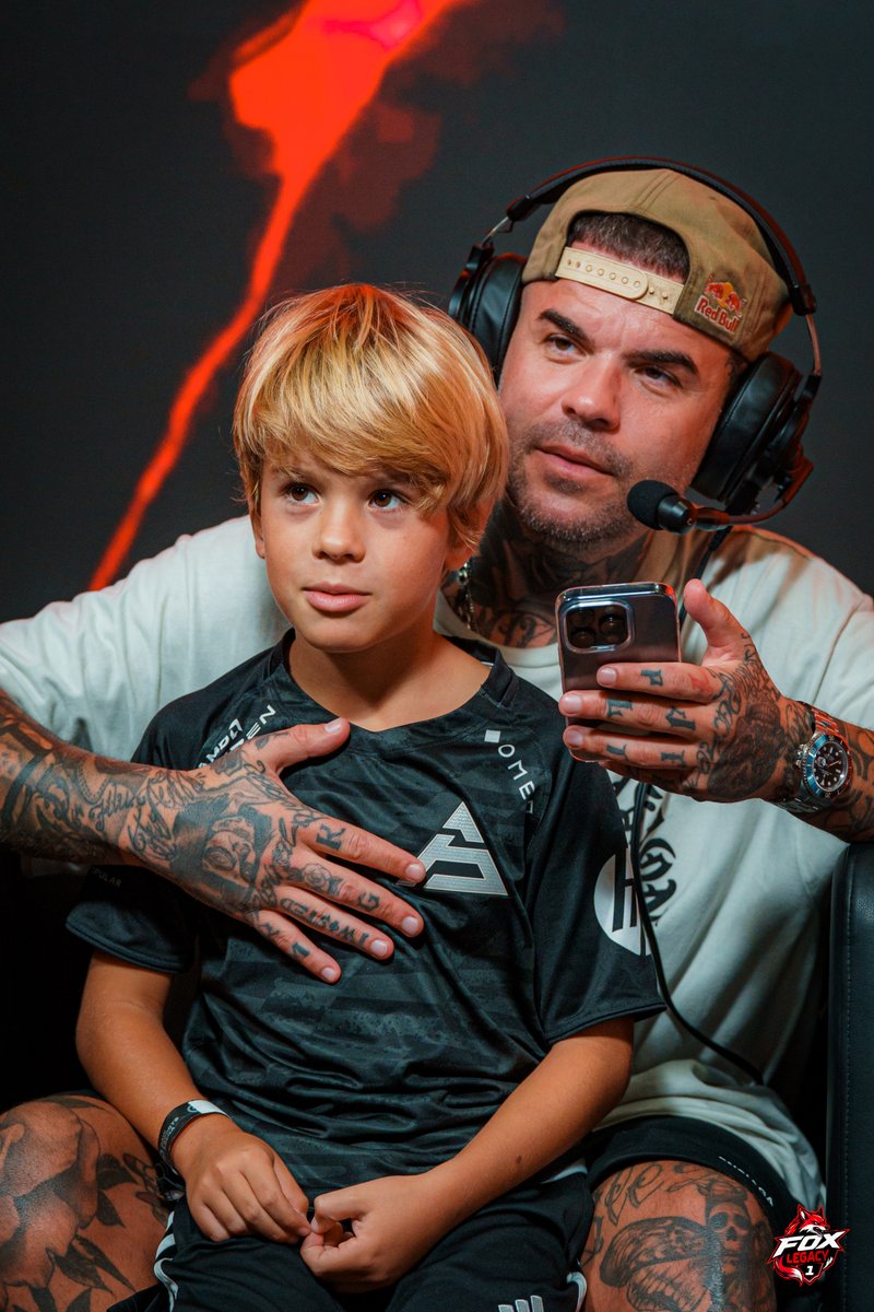 foxlegacycup's tweet photo. Counter-Strike runs in the family ๐ @foxgringoCS
#FoxLegacy https://t.co/PL9hOc7Bge