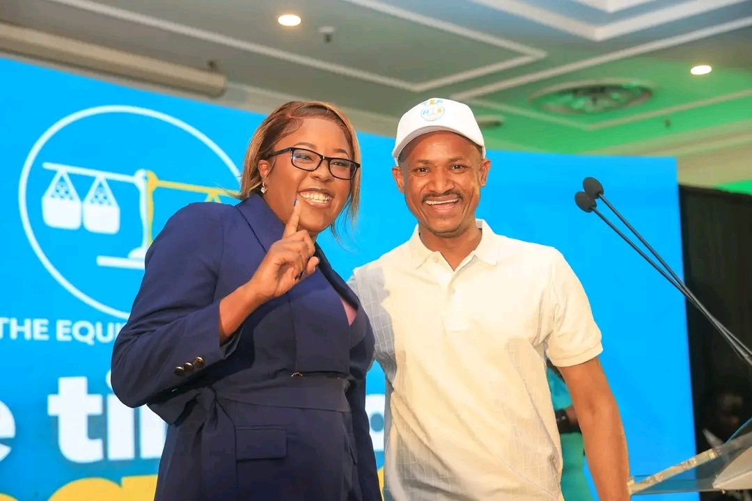 TEP_Party's tweet photo. #Peace 😀

Our iron lady @abbiezuena &amp; Incoming Governor  Nairobi @HEBabuOwino 

The journey may be rough and the road may be rocky, but we remain focused on the destination. We will get there. 

📌 Nairobi City Hall &amp; Statehouse Kenya. 

#ChamaYaSifuna #TEP https://t.co/rD5aWyJAB6