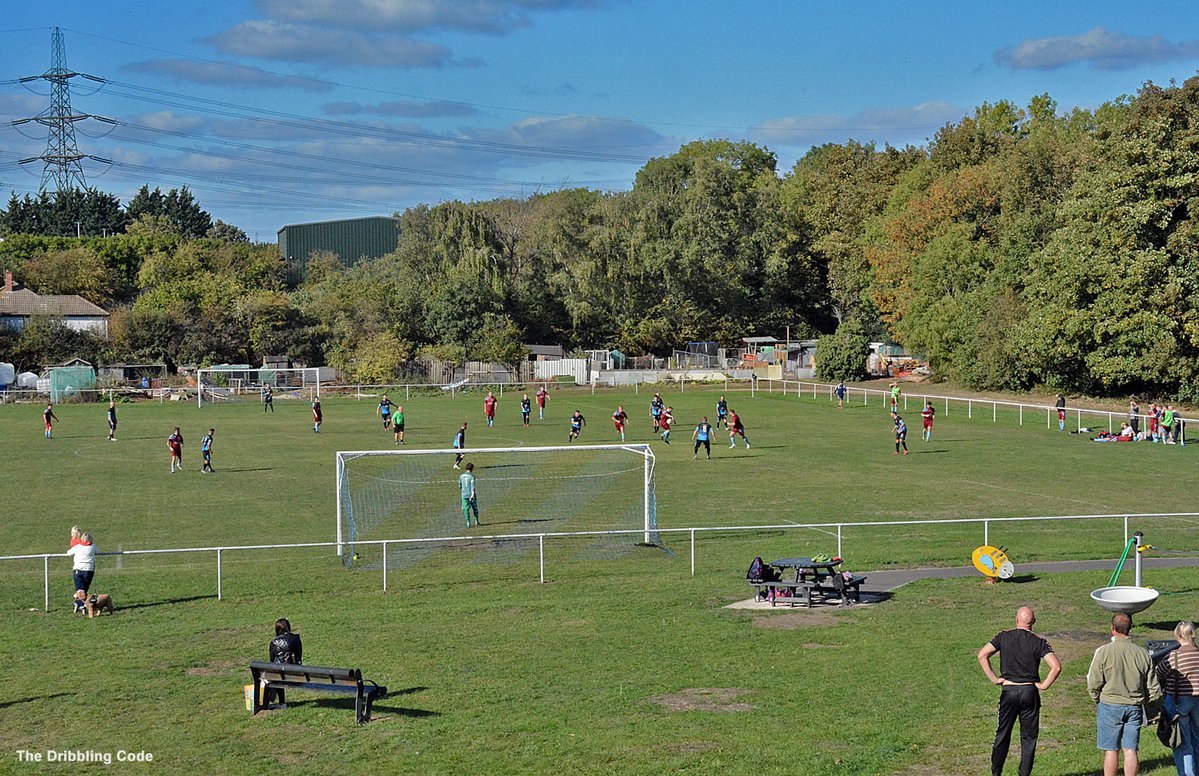 dribblingcode's tweet photo. The bracing Brotherton backdrop during yesterday's Wakefield League Division One game between Byram Park and Flatt Top FC.. ending in a fairly comfortable 4-0 victory to the homesters who maintained their 100% record. (#1) https://t.co/p4B0GLXWX0