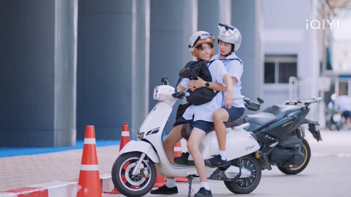 parteety's tweet photo. @p_poph_s ขับขี่ปลอดภัยค้าบบบ
LOVEX3 A TURNING POINT
#LOVEx3_EP8 https://t.co/2U8q6mcCPM